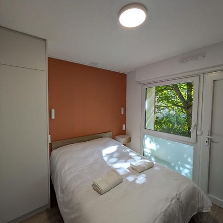 Studio Rez De Chaussee Avec Terrasse Centre Thermal Et Touristique - Casa 암네빌 외부 사진