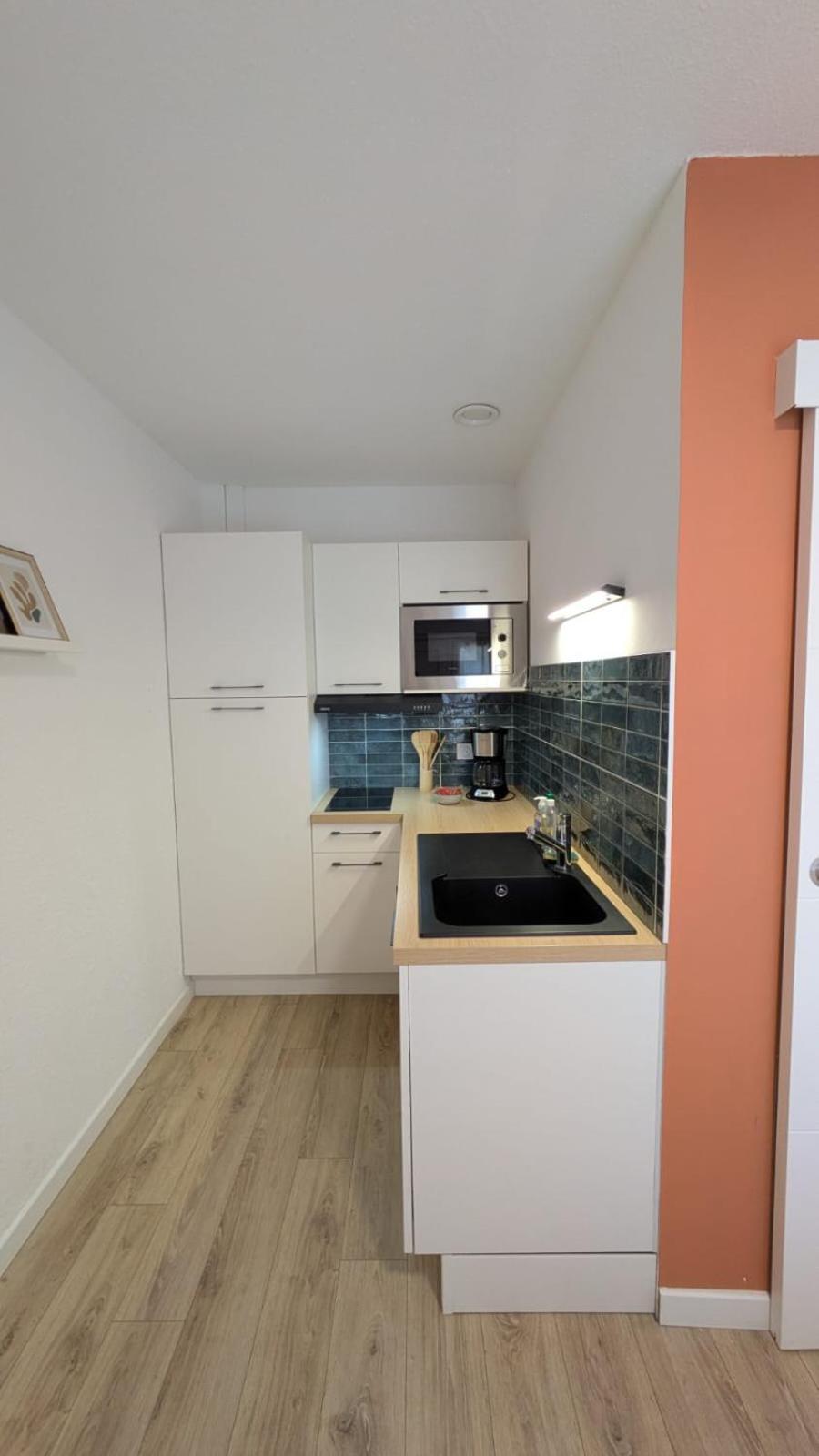 Studio Rez De Chaussee Avec Terrasse Centre Thermal Et Touristique - Casa 암네빌 외부 사진